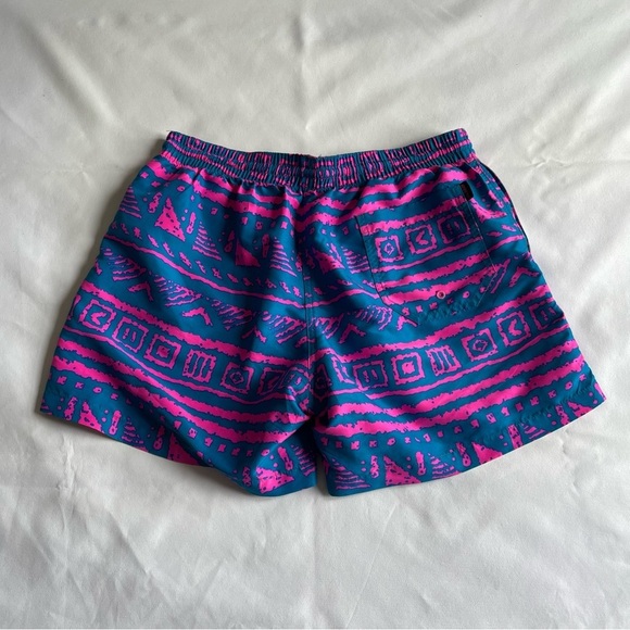 Chubbies Pink and Blue Geometric men’s Athletic Shorts - Picture 4 of 10